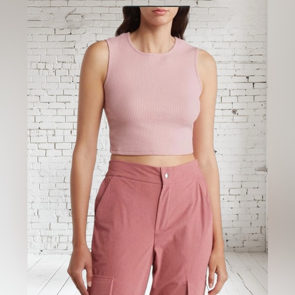 Area Stars Ribbed Crop Top Small NWT  Pink + Sleeveless Stretch | Boutique Basic - Picture 2 of 3